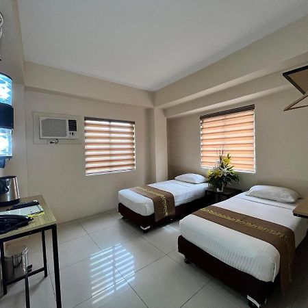 Eon Centennial Express Hotel Iloilo City Exteriér fotografie