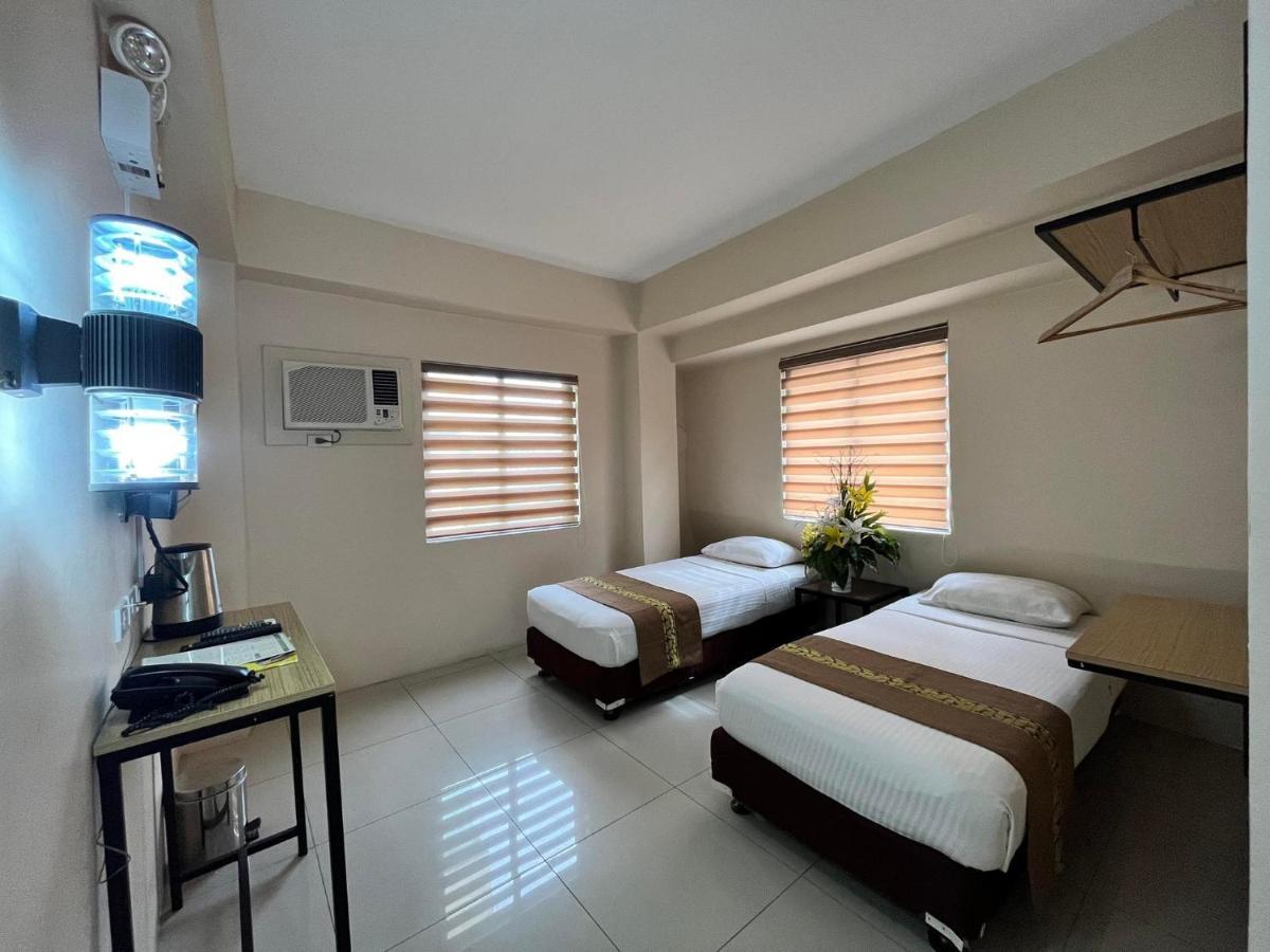 Eon Centennial Express Hotel Iloilo City Exteriér fotografie
